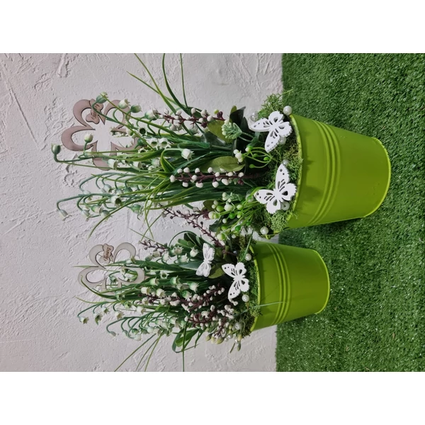 Gyöngyvirágos asztaldísz