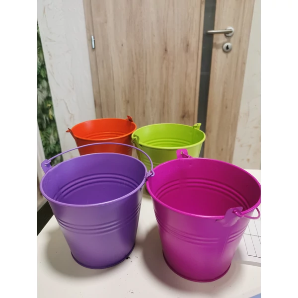 Fém színes kisvödör kaspó13x11 színes