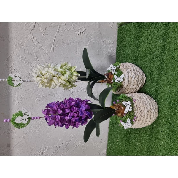 Tavaszi asztaldísz kosárban kicsi